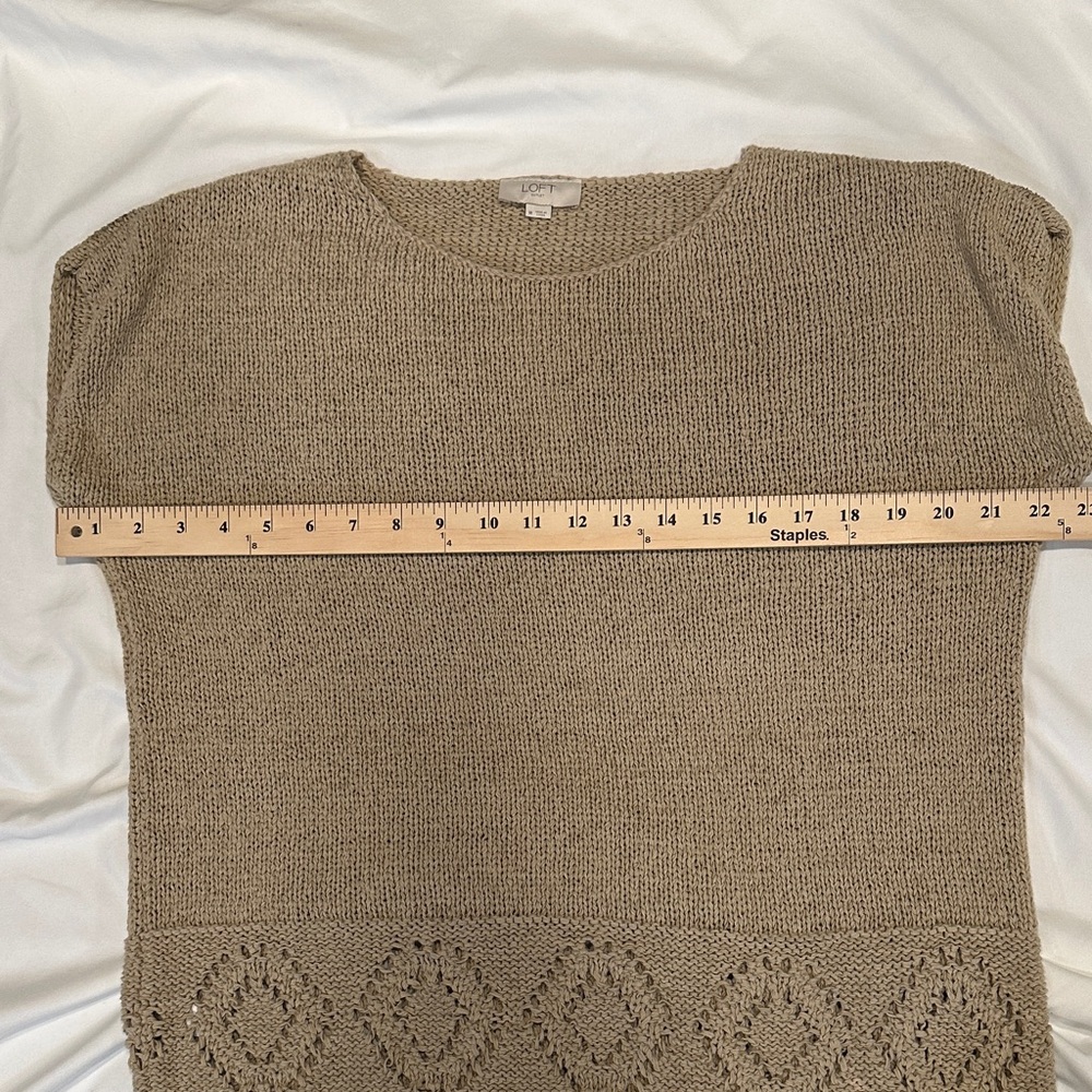 LOFT Heathered Taupe Scoop Neck Knit Sweater - Picture 6 of 8